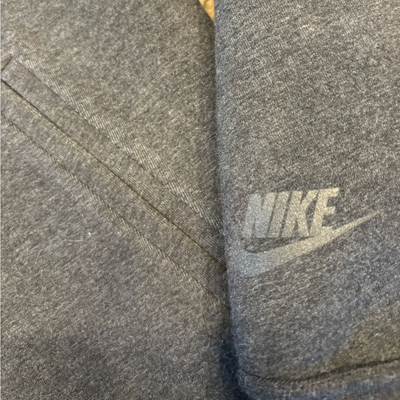 GUC Nike Tech Fleece Jacket - Picture 2 of 5